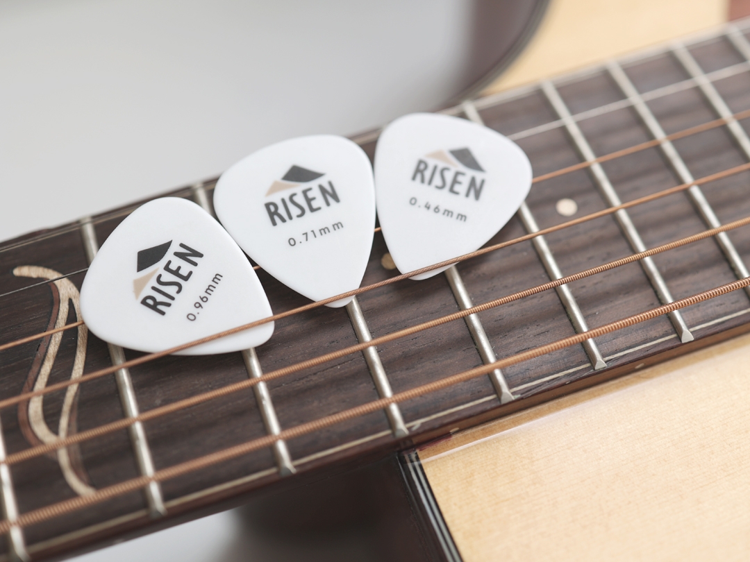 民謠吉他彈片0 民謠吉他彈片0